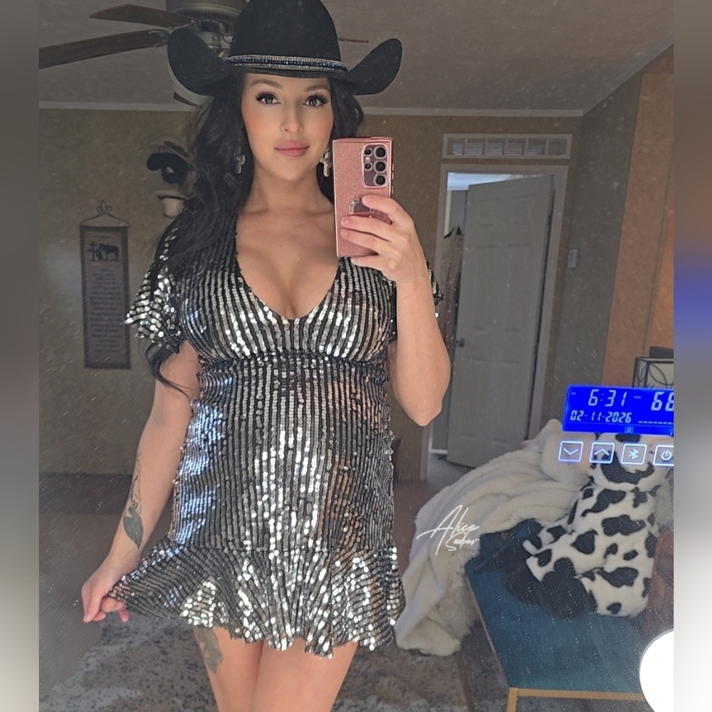 SFC Silver Sequin Dress - Picture 6 of 7